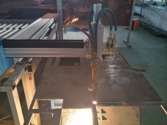 Hoge kwaliteit 1530 automatische staal cutter plasma metalen snijmachine, cnc vlam snijmachine