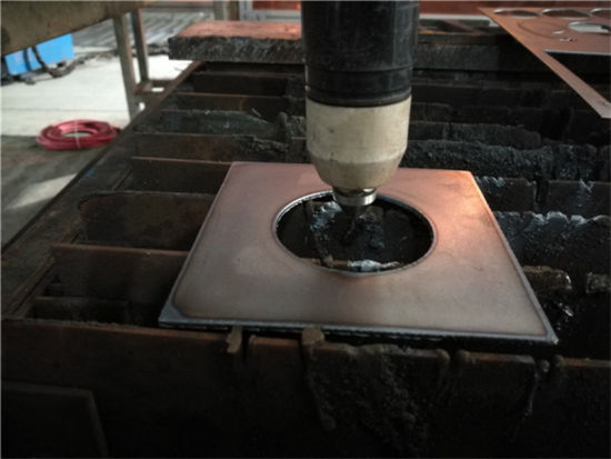 Fabriek prijs 1530 plasma snijmachine voor rvs koolstofstaal ijzeren plaat cnc plasmasnijder in voorraad