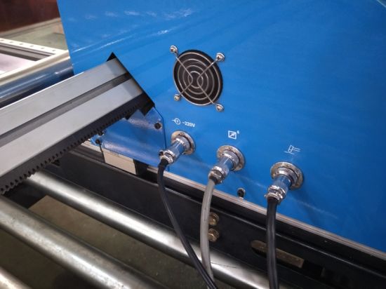 Hot koop mini draagbare cnc metalen snijmachine met lgk-63 igbt omvormer plasma cut