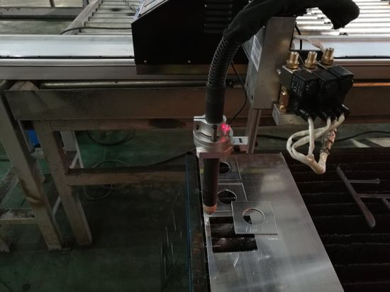 Automatische kleine CNC Plasma-profielsnijmachine voor metaalplaten
